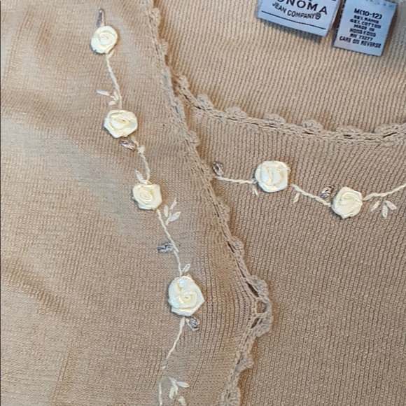 Floral Short Cropped Sweater - Picture 7 of 7